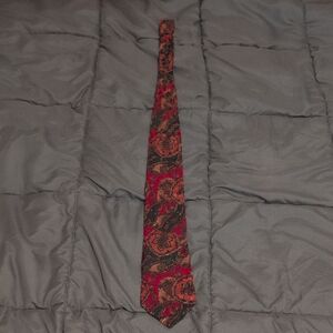 Authentic Guy Laroche Paris Paisley Tie in Red and Black